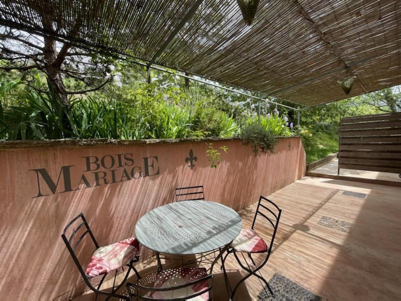 Gite "Bois-Mariage" Mollans-sur-Ouveze Luaran gambar